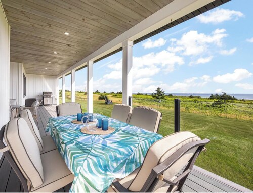 Luxury North Shore Retreat | Ocean Views | Steps to PEI National Park Beach