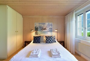 2 Schlafzimmer, Bügeleisen/Bügelbrett, Internetzugang, Bettwäsche