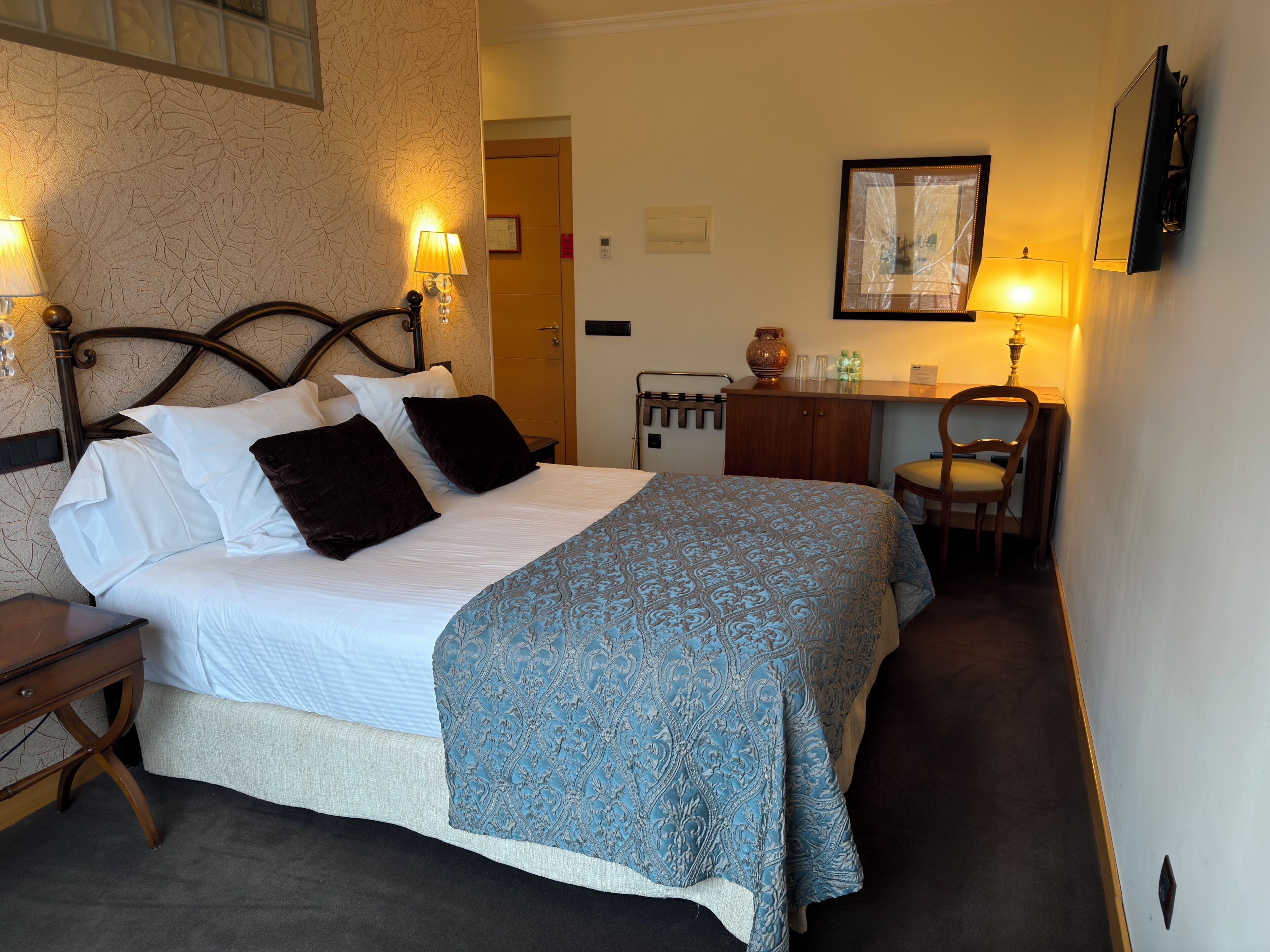 Standard Double Room, 1 Queen Bed, Balcony