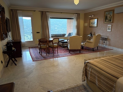 Los Cinco Enebros by Bossh Hotels