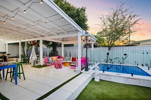 Pool - Luxury Glam Pool Retreat Near Glenelg Beach-sleeps 10 (Dover Gardens)