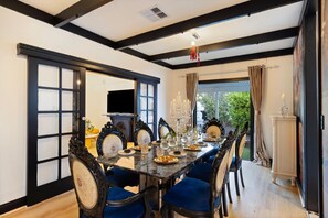 Dining - Luxury Glam Pool Retreat Near Glenelg Beach-sleeps 10 (Dover Gardens)