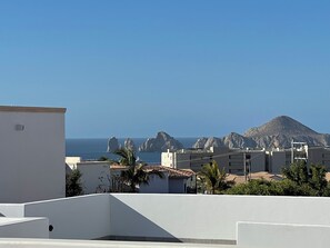 Property grounds - SPECTACULAR 4-BR Villa w ARCH Vws, Pool,BBQ, Breakfast. Av-Tqla tasting,Spa&Chef (Cabo San Lucas)