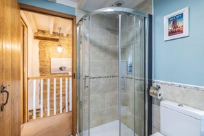 1 bedroom - Host Stay Cedar View (Whitby)