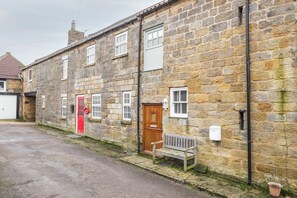 Apartment - Host Stay Cedar View (Whitby)