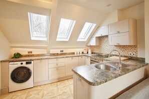 House - Host Stay Osbourne Apartment (Newcastle-upon-Tyne)
