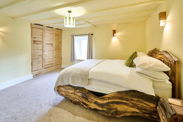 House | 4 bedrooms, high-speed internet