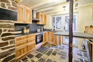 House | 4 bedrooms, Internet - Host Stay Morley House (Barnstaple)
