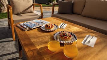 Villa superior, vista a la montaña | Terraza o patio