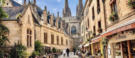 屋外ダイニングエリア