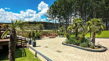 Chalé luxo, vista para o lago | Área da propriedade