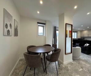 Dining - Vrbo Property (Le Cannet)