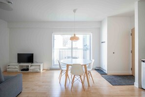 Interior - Les Apparts Fleuri | PARKING #2 (Québec)
