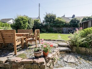 Outdoor dining - Yewbarrow (Seascale)
