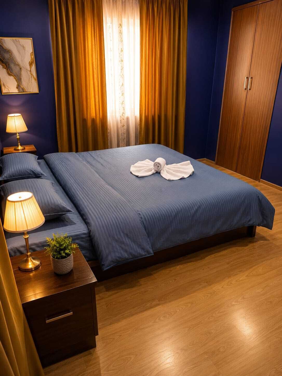 Classic Studio Suite, City View | Desk, free WiFi