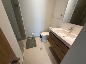 Bathroom - Serene 3-bedroom apartment with AC in vibrant Cartagena de Indias (Cartagena de Indias)