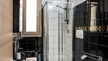 Comfort Double Room, City View | Bilik Mandi