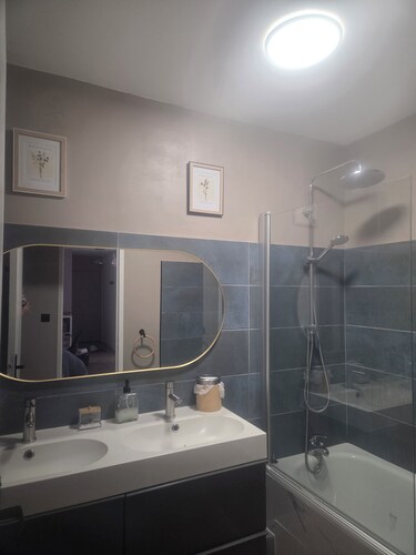 Grand Appartement centre D Agen avec climatisation et parking privé
