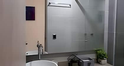 Apto Moderno 3 Hab-Agua 24-7-Central-AC