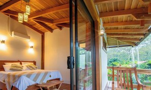 3 chambres, fer et planche à repasser, Wi-Fi, draps fournis