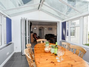 Dining - Bodlasan Groes Cottage (Holyhead)