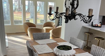 Cypress Haven -
Completely remodeled, luxury lake front house on Lake Bruin