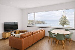 Living area - Vrbo Property (Santo António)