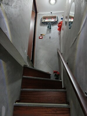 Interior - Nel centro storico di Catania a breve distanza da Piazza Duomo, castello ursino (Catania)