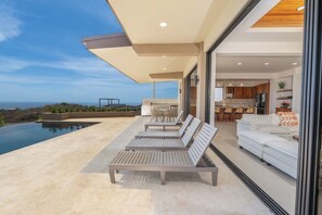 Outdoor dining - NEW! Oceanview, Infinity Pool, Spacious & Private Luxury Group Retreat (Potrero)