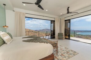 5 bedrooms, desk, WiFi - NEW! Oceanview, Infinity Pool, Spacious & Private Luxury Group Retreat (Potrero)