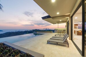 Outdoor dining - NEW! Oceanview, Infinity Pool, Spacious & Private Luxury Group Retreat (Potrero)
