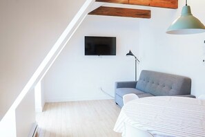 Living area - Les Apparts Fleuri #4 (Québec)