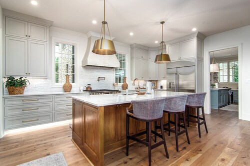 Spacious 4-bedroom estate with AC in nice Little Rock