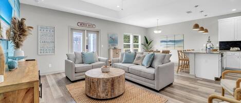 Casa, varias camas (Sandy Shores) | Área de sala de estar