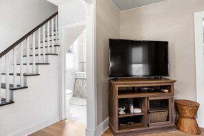 Interior - Lone Star-New! Sleep 8 in Seal Harbor! (Mount Desert)