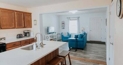Eagle Aerie-In town, Convenient!