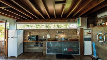 Apartamento luxo, sacada, vista para o mar