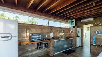 Apartamento luxo, sacada, vista para o mar