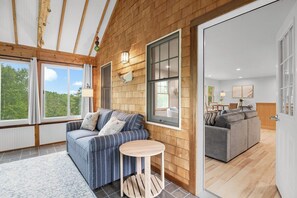 TV - Moon River Retreat - Riverfront! (Ellsworth)