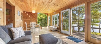 The Pond House - Waterfront!