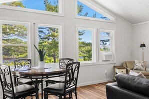 Dining - Shoreline Solace - Waterfront! Close to Acadia! (Ellsworth)