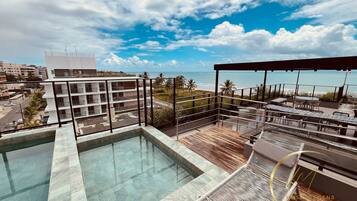 Quadruple Room | Pool