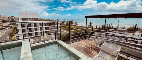 Quadruple Room | Pool