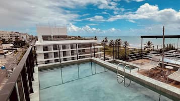 Quarto quádruplo | Piscina | Piscina externa