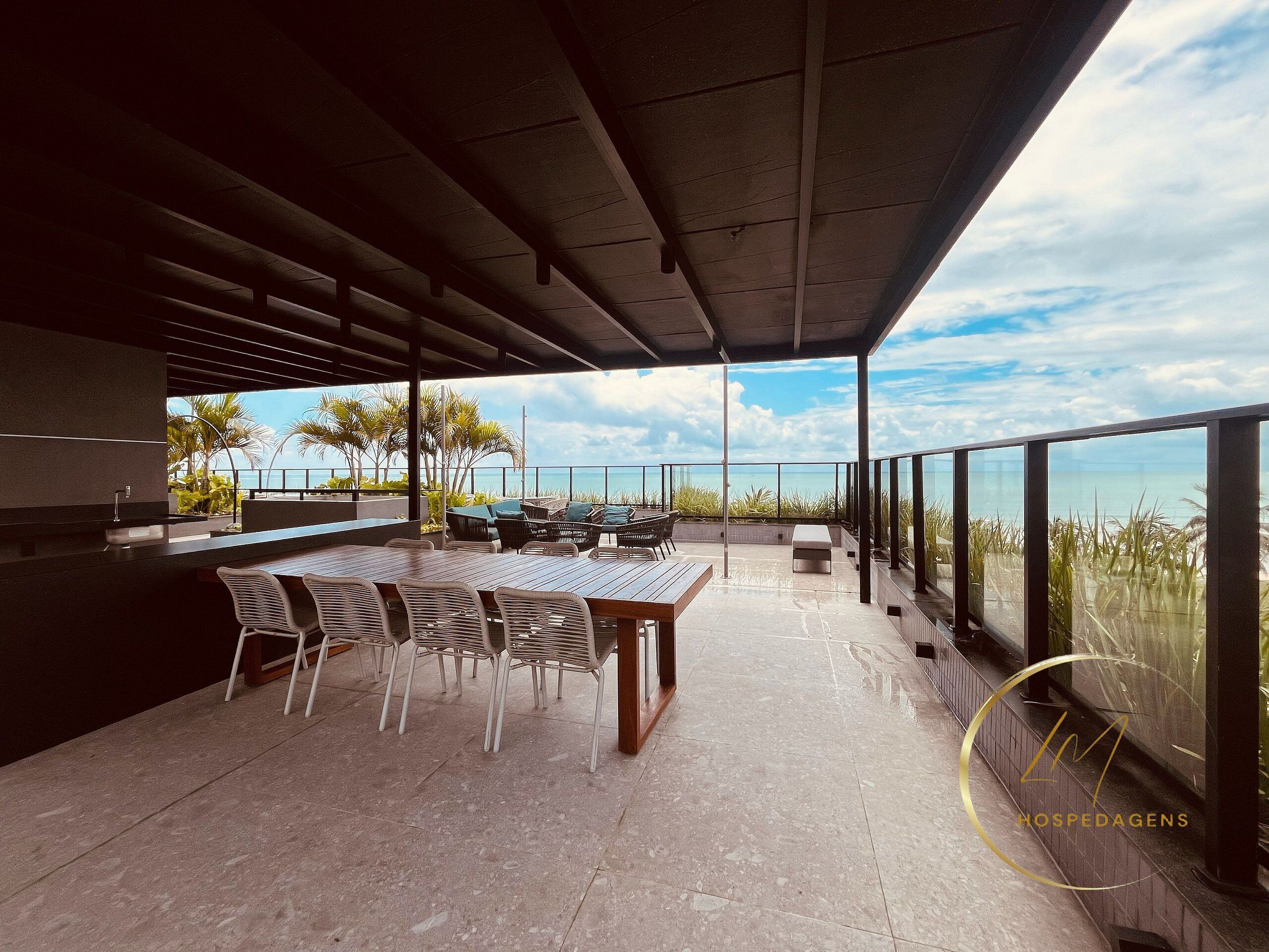 Quadruple Room | Outdoor dining