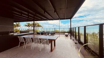 Quadruple Room | Outdoor dining