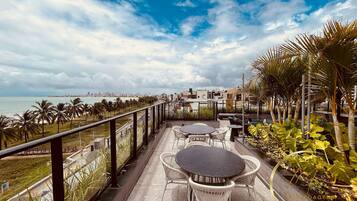 Quadruple Room | Outdoor dining