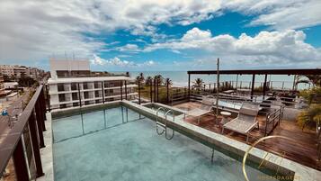 Quarto quádruplo | Piscina | Piscina externa