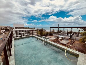 Quadruple Room | Pool