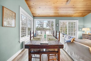 Interior - Tidal Falls - Waterfront! (Hancock)